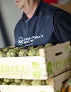 Mercabarna has been working with the Food Bank for many years