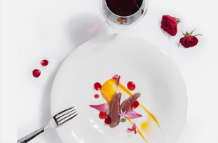 Pit de colomi amb salsa de cireres i roses - UMA Iker Erauzkin Mercabarna